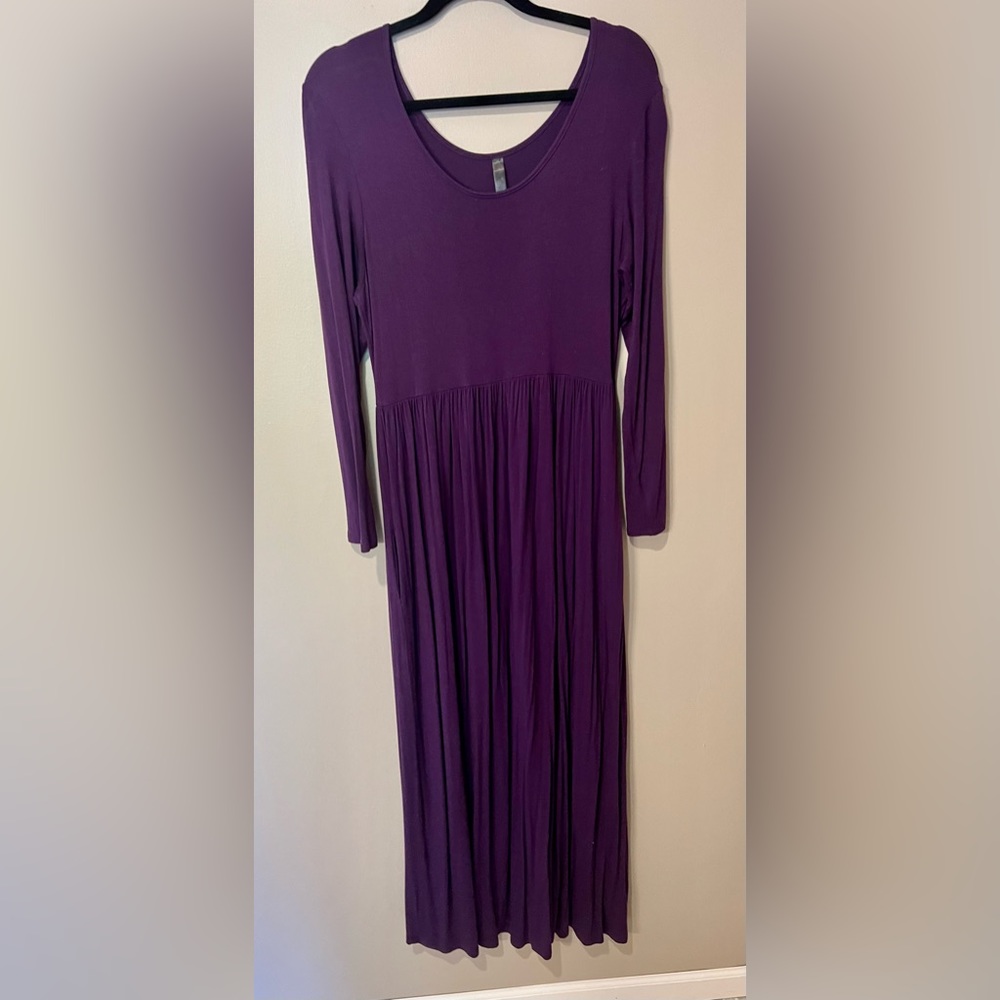 Plum maxi dress - L/XL Scoop Neck Long Sleeves Poly Knit Jersey - Picture 2 of 2